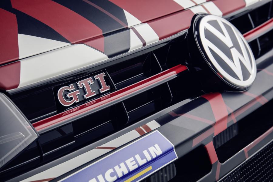 Логотип Volkswagen Polo GTI R5 (Typ AW) 2019 года  (фото 14 из 27)